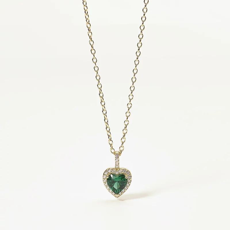 girocollo in argento dorato con ciondolo a cuore verde mabina gioielli